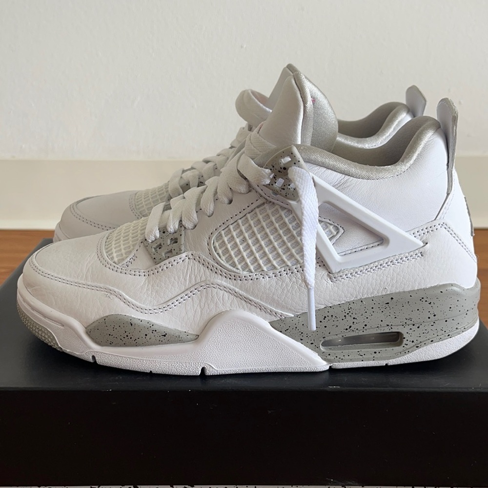 Air Jordan 4 Retro Oreo White in size 6.5Y